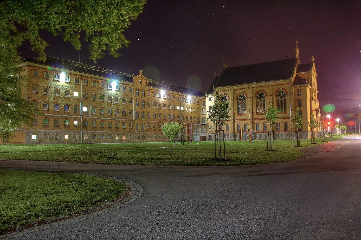 JVA Bautzen - Kreuzbau mit Kirche und Hafthaus
