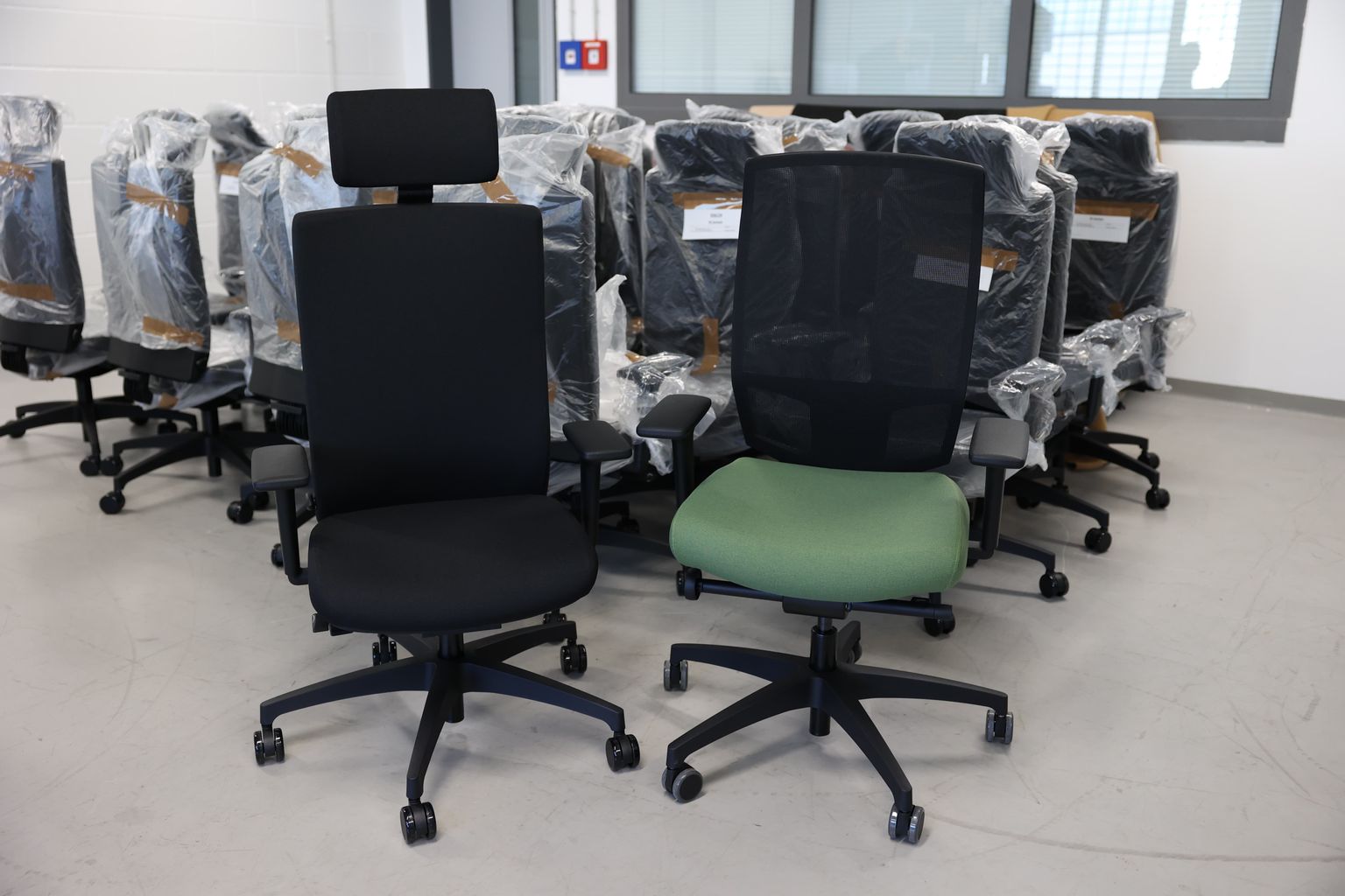 JVA Dresden - Polsterei - Bürodrehstühle